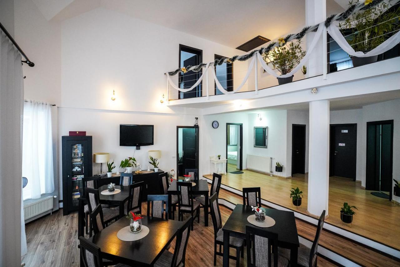 Casa Alessias Hotel Viseu de Sus Bagian luar foto